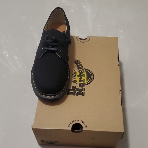 Dr. Martens Black Men's Shoes - Picture 2 of 5